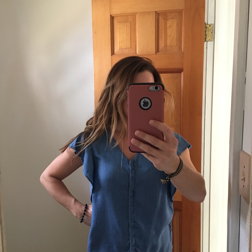 H&M Chambray flutter sleeve Blouse Size 6